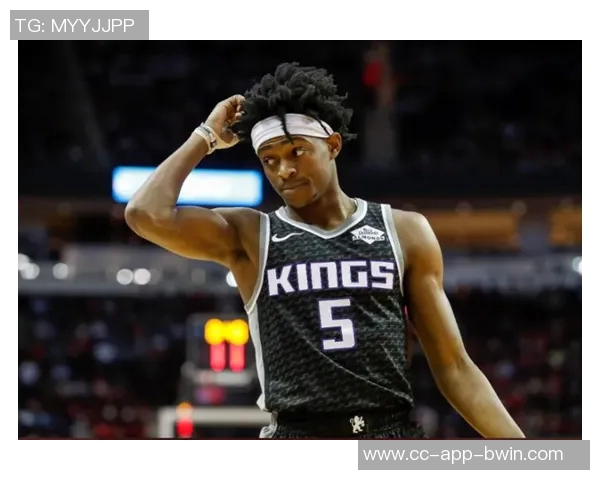 福克斯谈球队表现起伏关键在于如何面对逆境与挑战