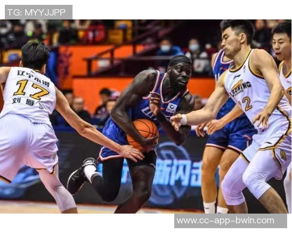 鲁媒评论陈培东逐渐恢复状态鲍威尔表现起伏不定需加强稳定性